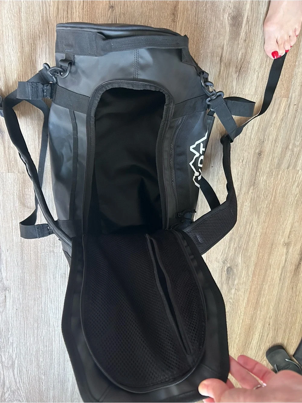 Helly Hansen Duffle Bag 30L, converts to backpack. Waterproof, soft, material